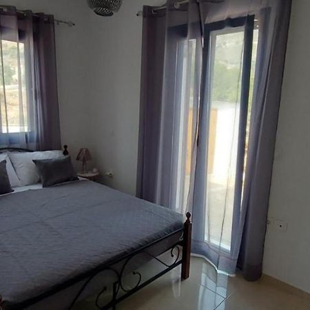 Dionysia Apartments Livadia  Екстериор снимка