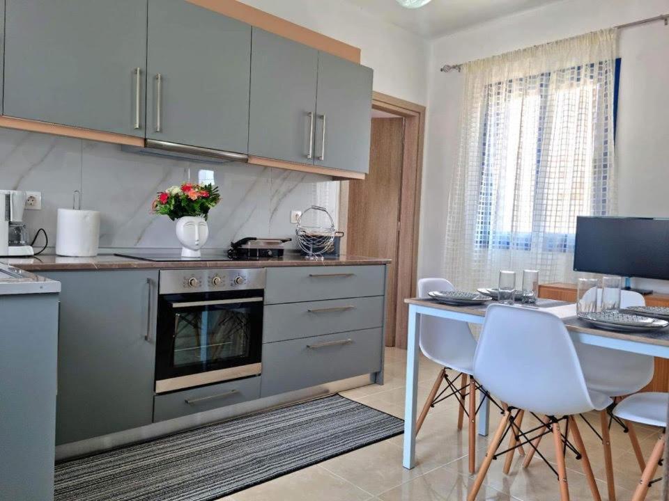 Dionysia Apartments Livadia  Екстериор снимка