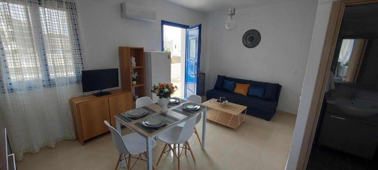 Dionysia Apartments Livadia  Екстериор снимка