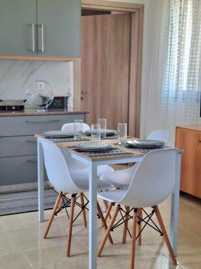 Dionysia Apartments Livadia  Екстериор снимка