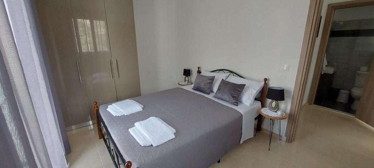 Dionysia Apartments Livadia  Екстериор снимка