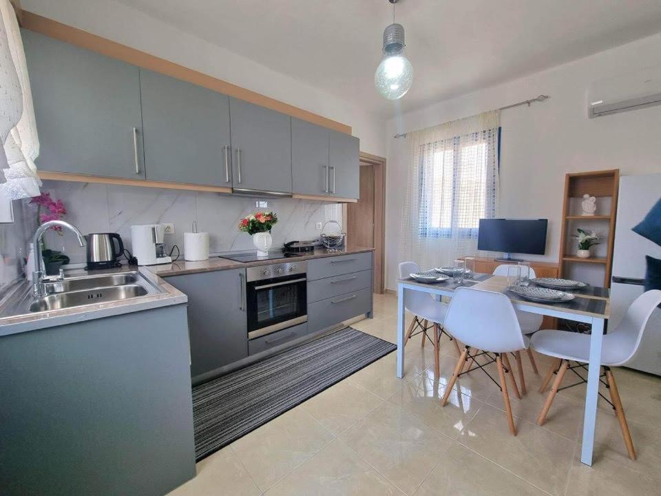 Dionysia Apartments Livadia  Екстериор снимка