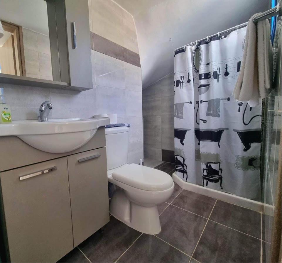 Dionysia Apartments Livadia  Екстериор снимка