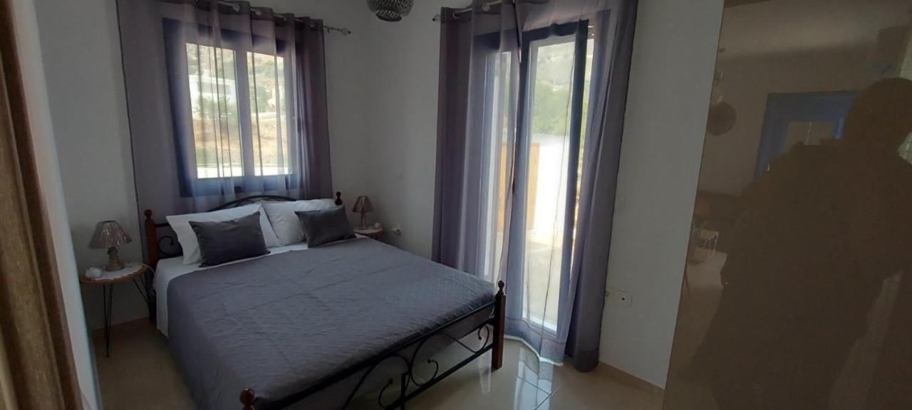 Dionysia Apartments Livadia  Екстериор снимка