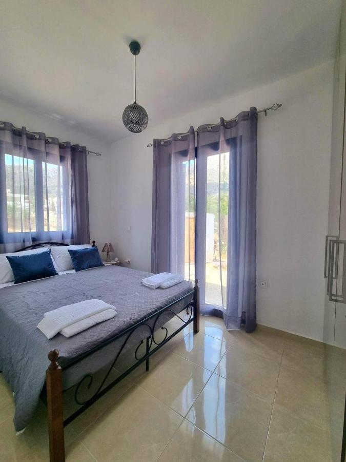 Dionysia Apartments Livadia  Екстериор снимка